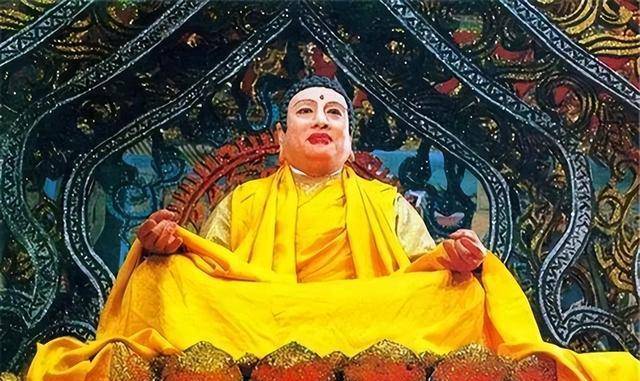 原创朱龙广如来佛祖的饰演者去泰国买佛像进店一看竟然全是自己