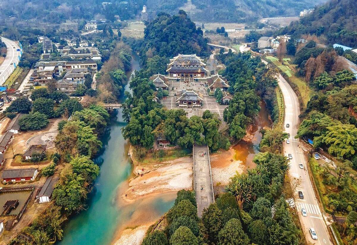 成都二日游攻略:鹤鸣山寻仙踪,石象湖赏湖光,锦绣天府塔瞰蓉城