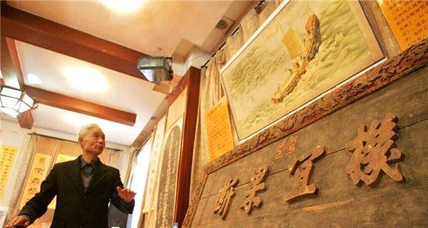 一老农家里有9道圣旨,博物馆借走2道后弄丢了,最终赔了9万元_张振华