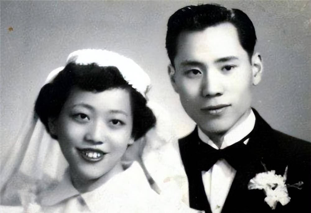 原创名媛李国秦丈夫和养女生子20年婚姻遭背叛只因没孩子