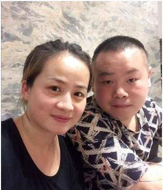 多年前岳云鹏曾被曹云金在台上暴揍如今再看真是讽刺