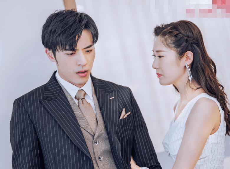 原创又一霸道总裁剧来袭男女主神仙选角光看结婚照就等不及了