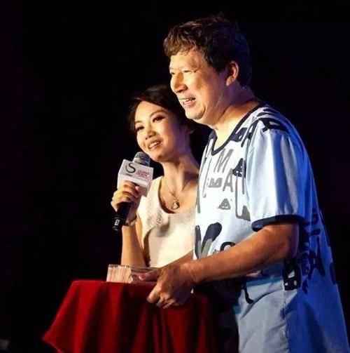 他娶大38岁美国老太,妻子去世继承70亿遗产,回国后每天捐出7万_李春平