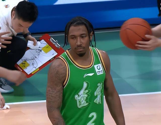 原创辽宁男篮动态亚当斯即将离队克里斯托弗加盟郭少宣布复出