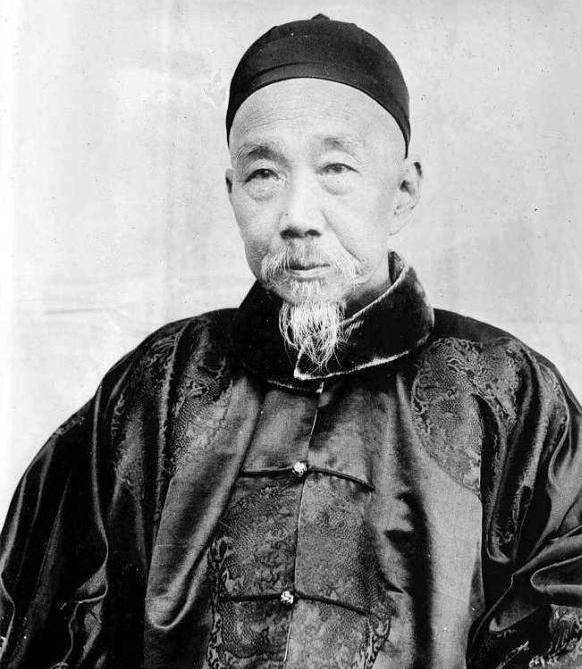 两江总督在当时是总督中最有钱的,张勋是这个职务的最后一个人,他曾经