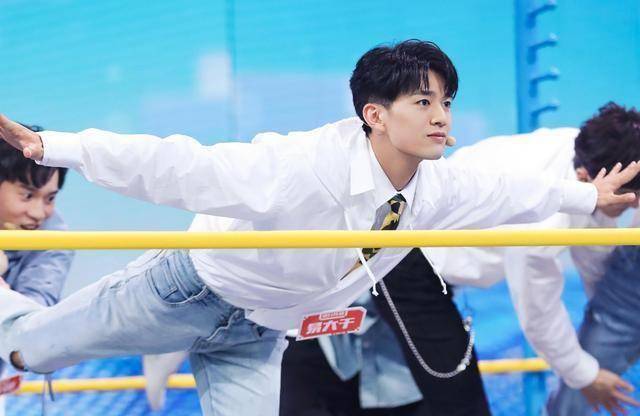 《快乐大本营》作为一档国民综艺,是许多90后的童年回忆,宗旨也一直是