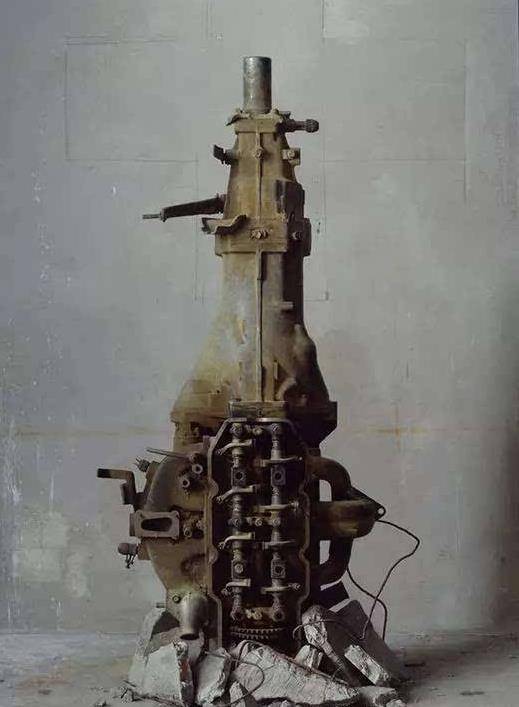 原创冷军画旧发动机被拍卖千万随后画出带泥的发动机更为真实