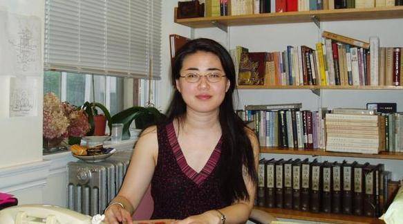 北大才女田晓菲:27岁哈佛博士毕业,入美国籍嫁给了自己的导师