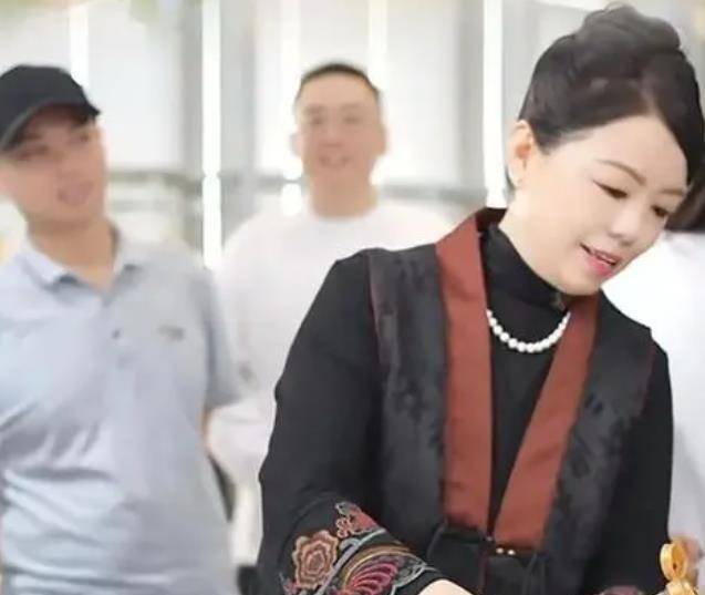 熊磊批评云昊许敏直播带货人气飙升