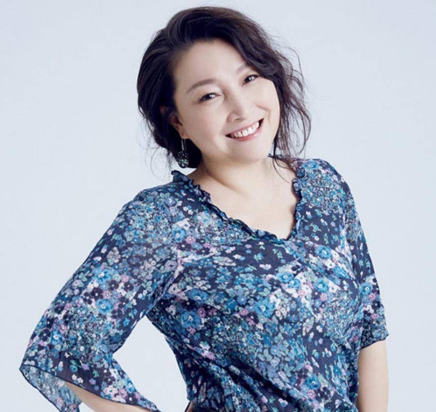 作为 我国 音乐剧演员的杜鹤在自己 30岁 的时候 ,就获得 了与张学友