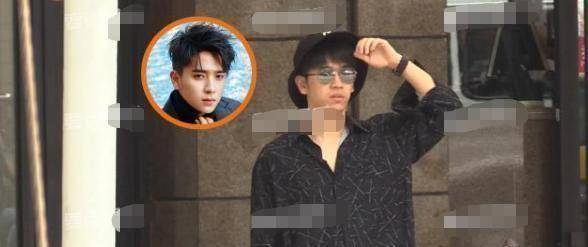 原创原创31岁娄艺潇又有新恋情深夜幽会小6岁的陈若轩亲密回家疑过夜