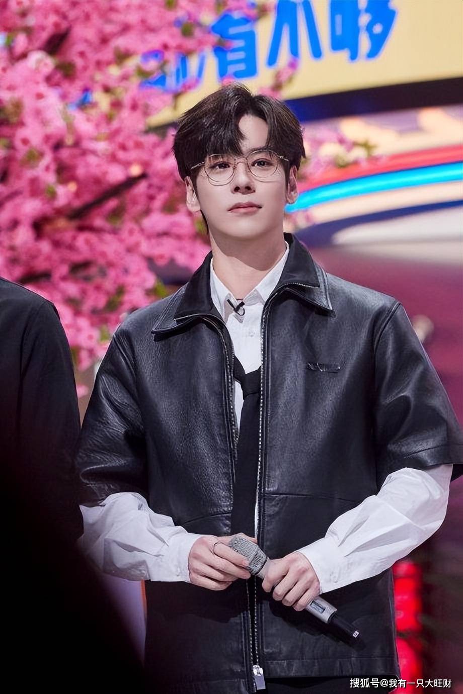 原创你好星期六原来明星也磕cp孙千在线观看魏哲鸣和吴宣仪疯狂撒糖