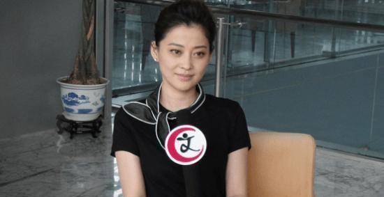 原创原创46岁梅婷罕见生图曝光打扮随意笑容迷人皮肤犹如少女般白皙