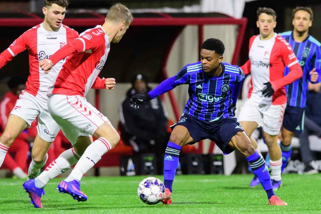 兹沃勒vs阿贾克斯