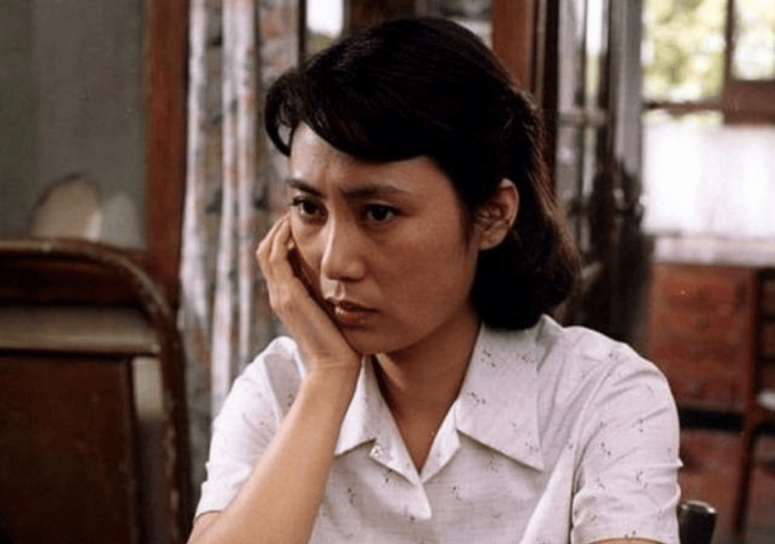昔日八一厂厂花李岚80年代红极一时当红时隐退如今怎样了