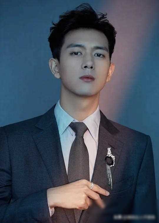 原创李现新作春色寄情人带你重回现实满满的x张力太想看了