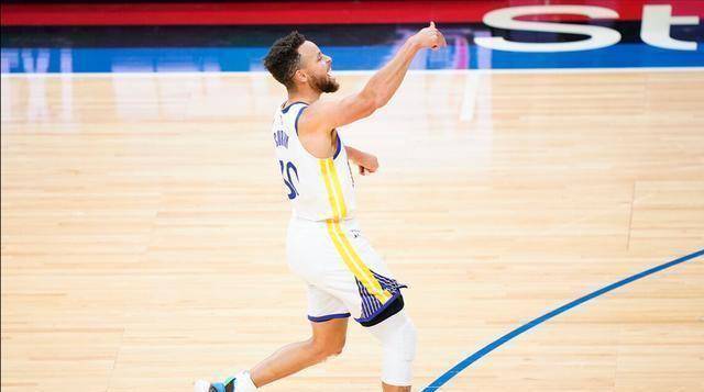 原创原创33岁刷新科比神迹冲击得分王引发惊叹的库里要带勇士玩黑八