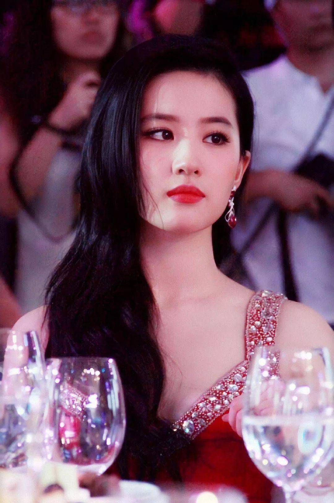 原创32岁的刘亦菲早就不是天仙了