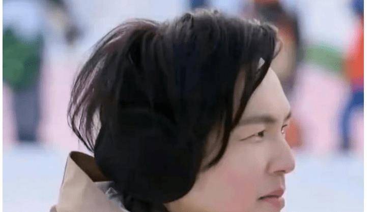 原创47岁钟汉良被吐槽变化大前一秒是大妈后一秒就用路透征服众人