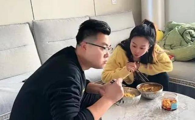 直播带货许敏与吉祥四宝开播礼物探寻真相之路