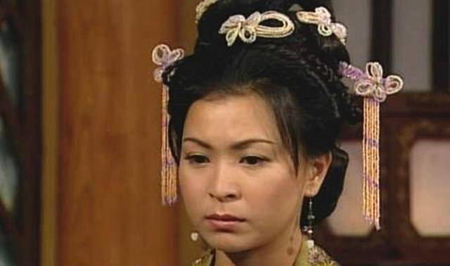 公孙绿萼虽然戏份不多,但人设很是讨喜,再加上苏玉华拥有着精湛的演技