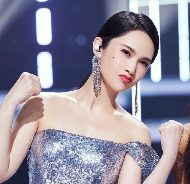 原创39岁杨丞琳终于改变风格从日系软妹到健身女神满满正能量