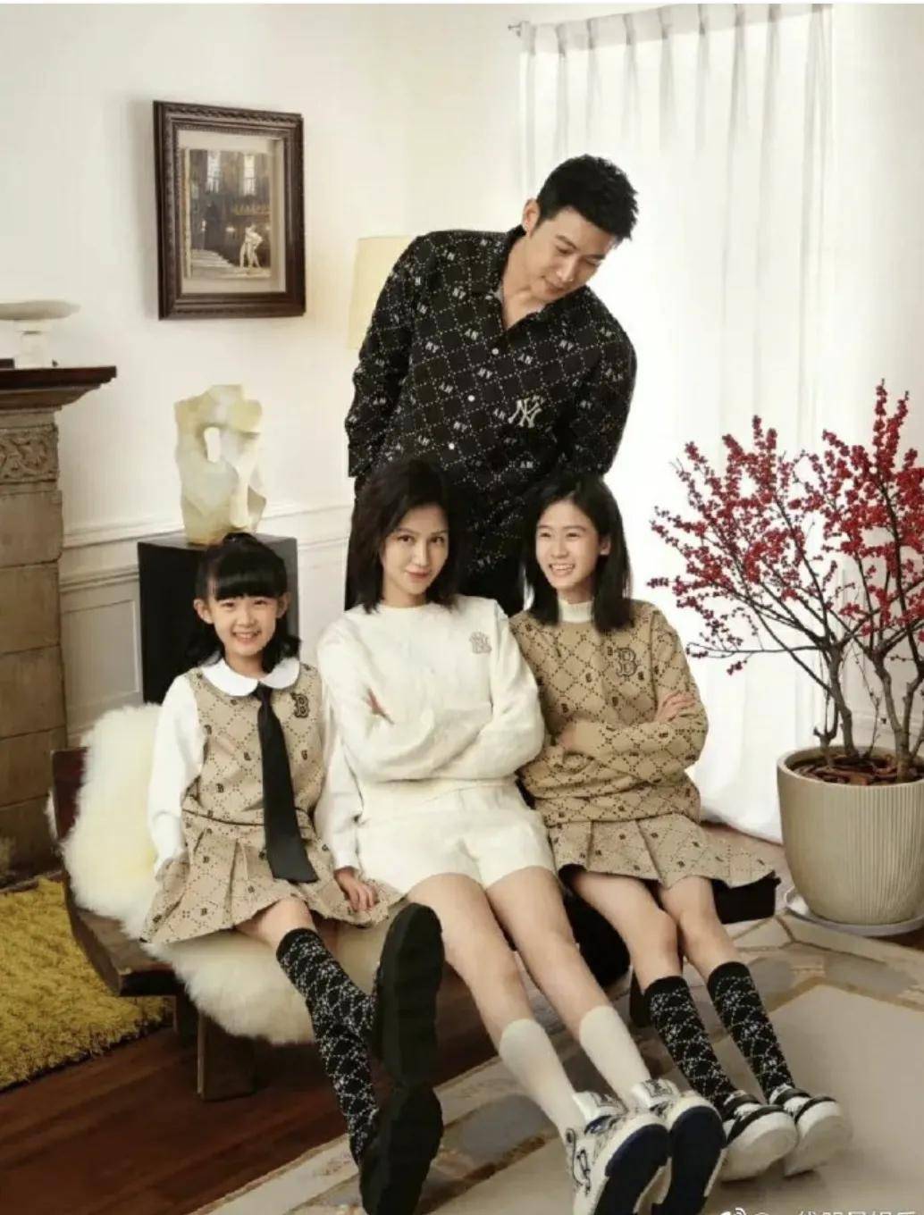 陆毅一家四口被偶遇:3个女孩6条漫画腿!陆毅竟然「身材最差」