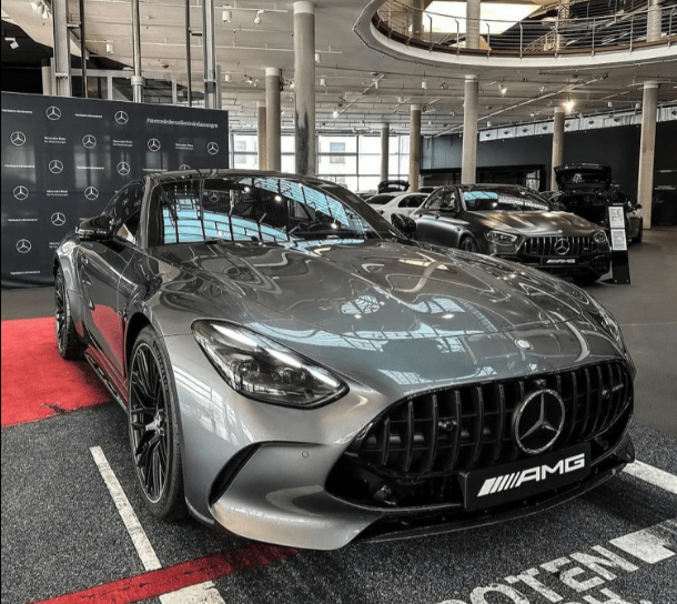 到店实拍全新梅赛德斯-amg gt,内饰外观都进行了全新设计_搜狐汽车