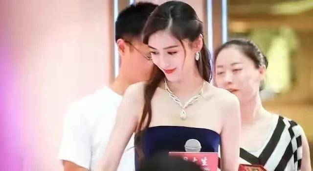 原创angelababy的成名史14岁入行21岁大火