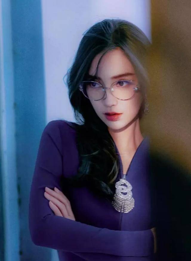 原创baby也太美了蓝色修身裙装秀身材大波浪配红唇妩媚极了