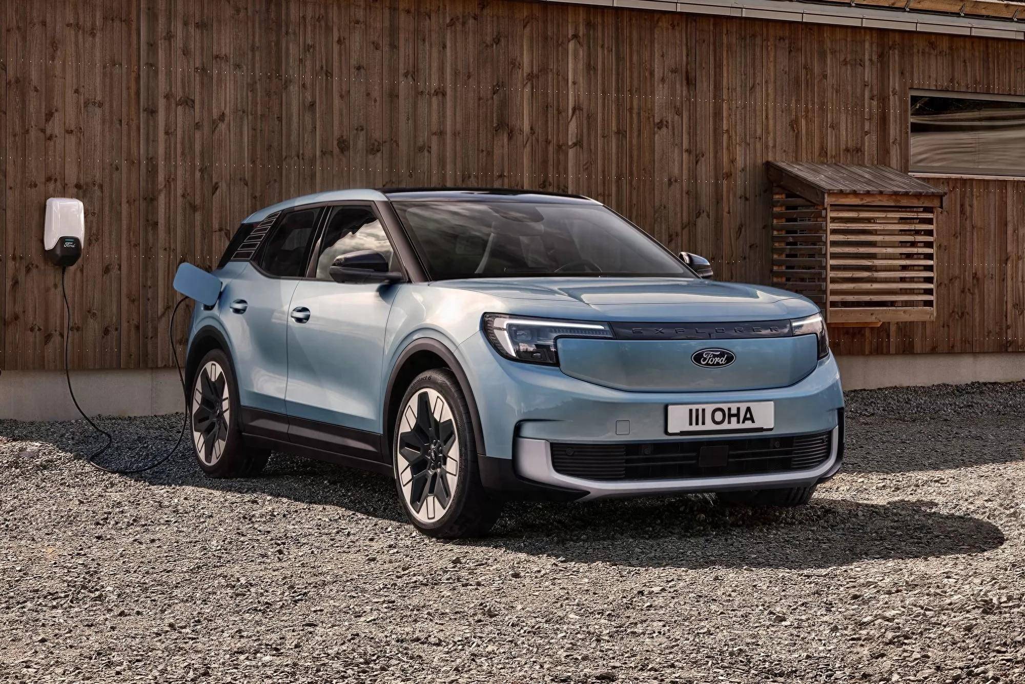 欧洲车评人:新款福特探险者很不错,可惜上市太晚且价格坚挺_搜狐汽车