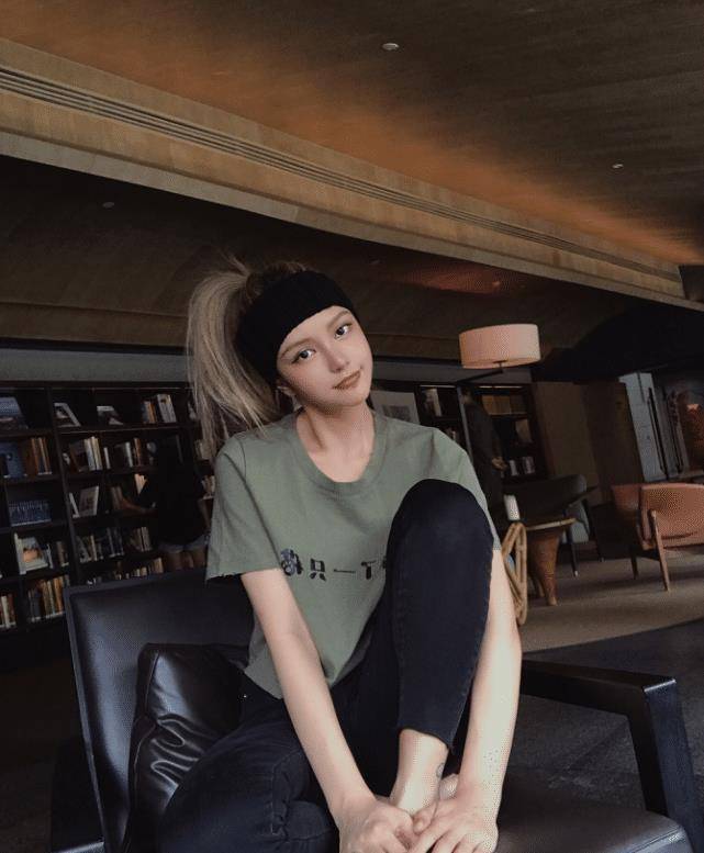 原创周扬青否认复合后晒照穿辣妹装秀凹凸身材终于明白小猪当年眼光