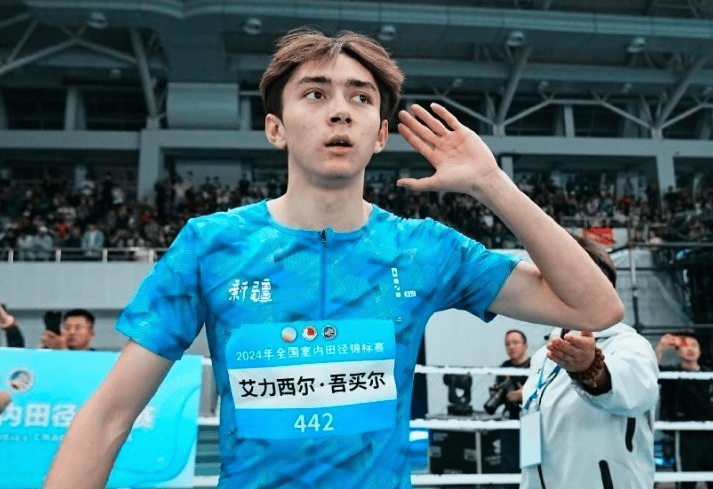 连破纪录！中国田径双子星诞生：17岁新疆飞人+15岁天才少女闪耀