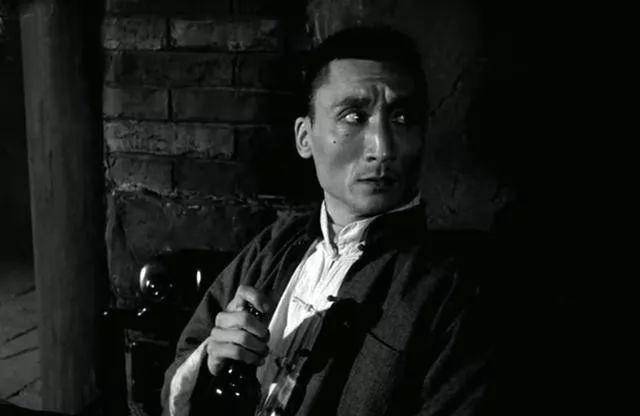 原创父亲京剧大师母亲30年代影星妻子当家花旦他却演了一辈子配角