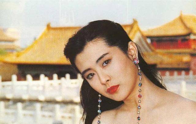 原创53岁的王祖贤早已实现财务自由有钱人的快乐你想象不到的