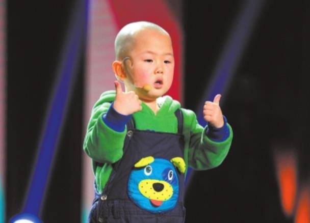 年入百万的童星张峻豪,为何如今父母却后悔不已,娱乐圈不好进_张俊浩