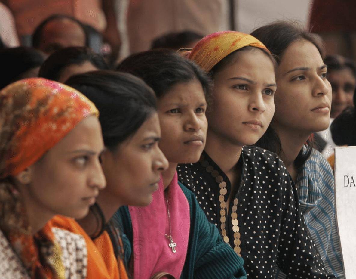 原创印度低种姓一直都被高种姓压迫人数那么多怎么没人想着推翻