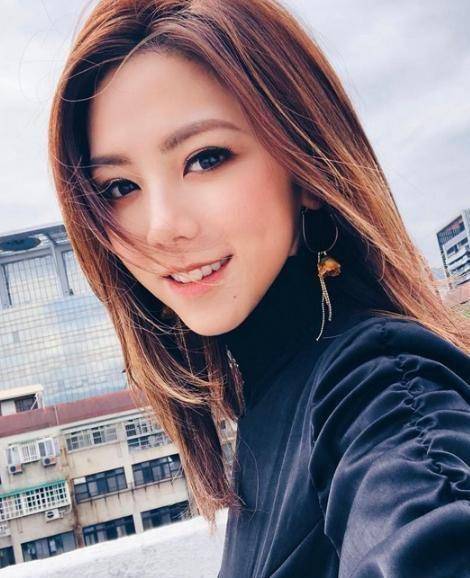 原创90后铁肺天后邓紫棋常年健身塑造好身材气场彰显高级范