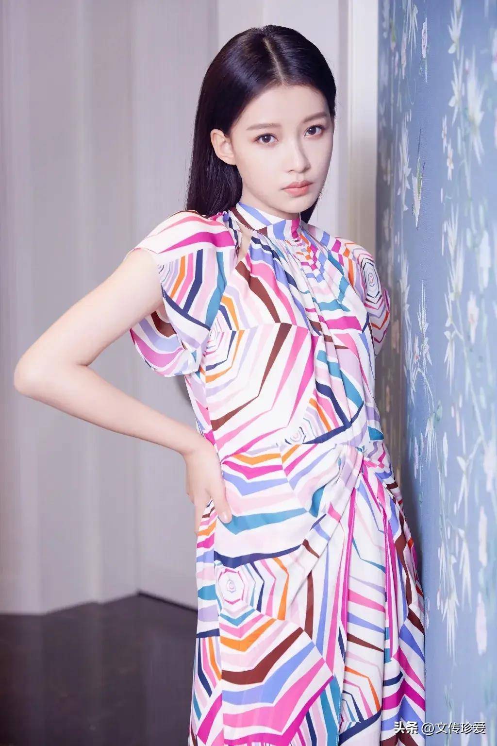 原创从野模到明星30而立的她如何能迷倒小鲜肉