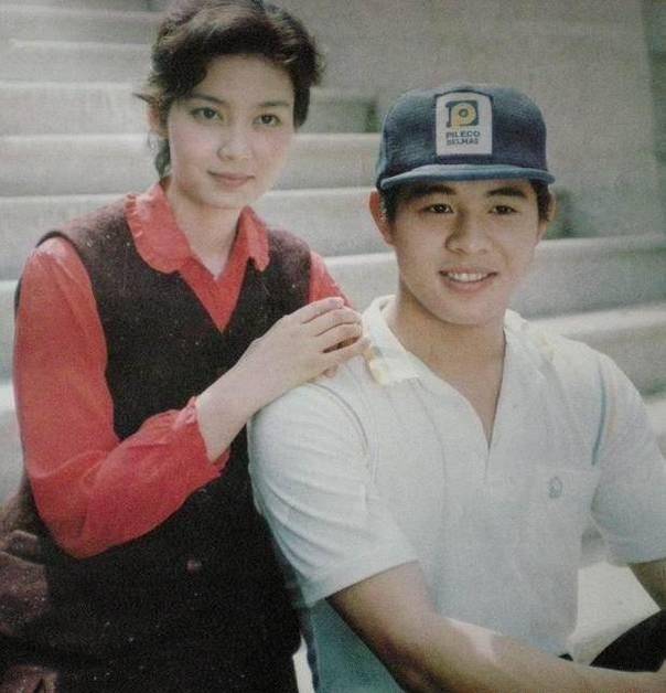 与李连杰分手后已再嫁,曾经的一对,如今再相见已是陌生人_女儿_前妻