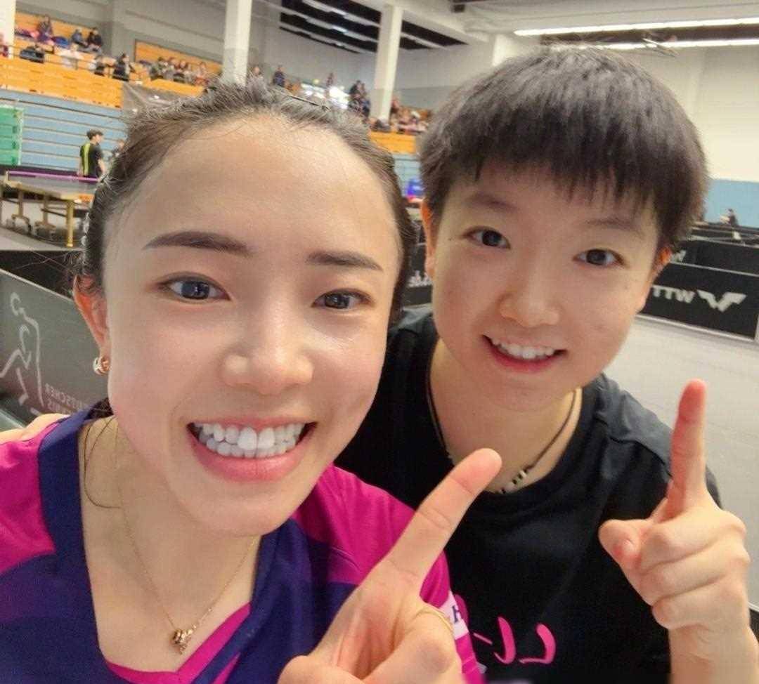 原创方博寄语田志希希望您能购买我的两双袜子感谢支持