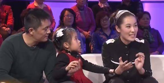 原创58岁常戎气质大变浑身腱子肉似小伙娶小17岁老婆成人生赢家