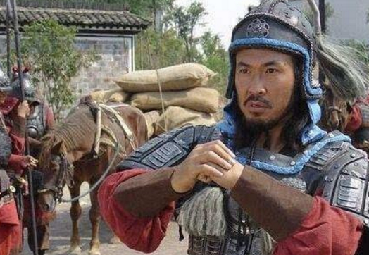 做官,小舅子跪地痛哭:只求留命,每天有酒喝就行_郭德成_郭兴_美酒