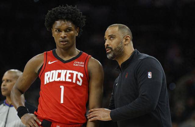 特别是最近阿门汤普森的异军突起,他的表现让火箭重新思考申京的位置.