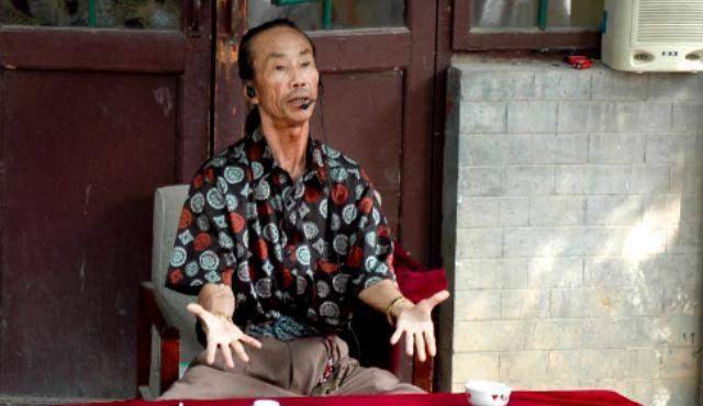 原创手艺大师王保合用3个球2个碗与李嘉诚立下4亿赌约最后怎样