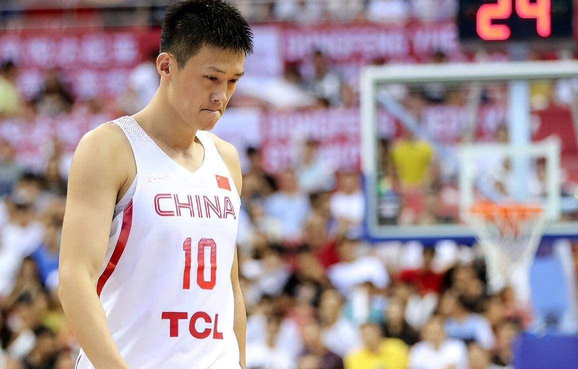 原创周鹏离开广东很伤心曾经想过退役朱芳雨没人情说话太气人