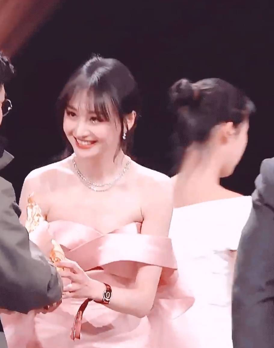 郑爽若故意隐瞒转移财产或被判刑3年!