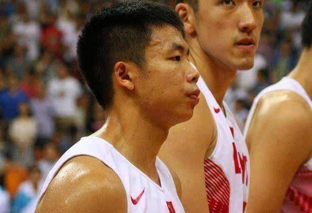 原创cba第一坑货300万高薪场均只有2分北京要被他坑死