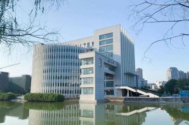 全年接待97万人次!学子"现身说法",看看武汉轻工大学怎么样?_书籍_数