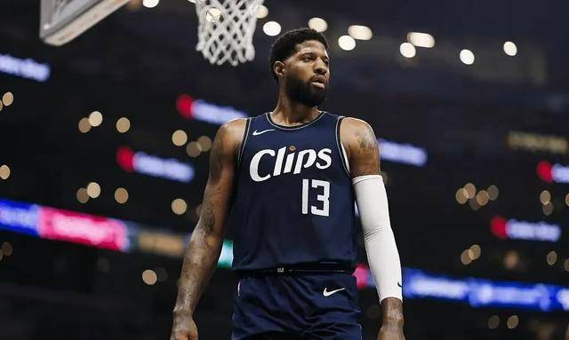 原创哈登6分惹争议欠缺攻击内线能力季后赛前景堪忧